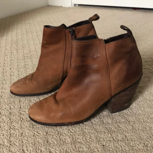 Cole Haan Tan Suede Chesney Stacked Heel Bootie Size 8.5 - Picture 3 of 6